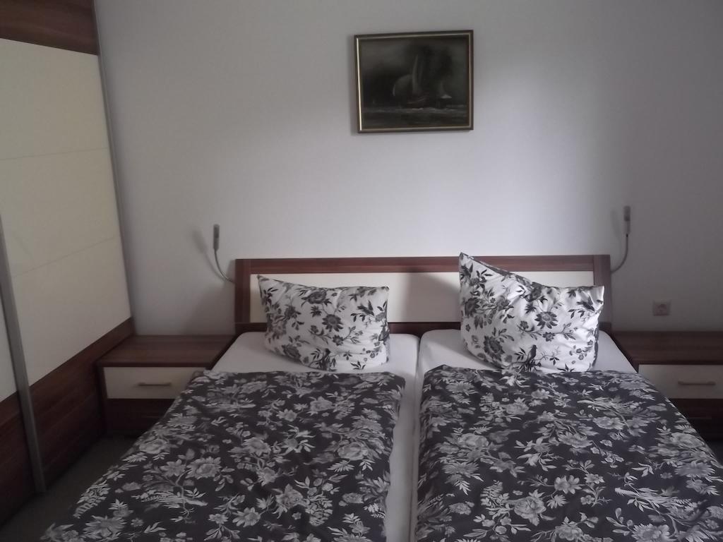 Appartementhaus Zur Schaabe Glowe Camera foto